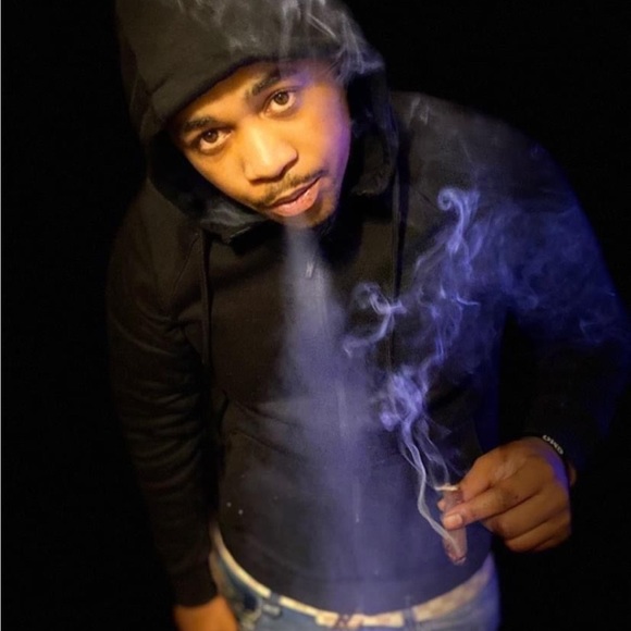 Meet your Posher, James - Picture 2 of 2